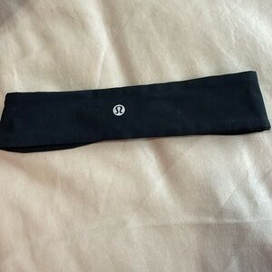 Black lululemon headband